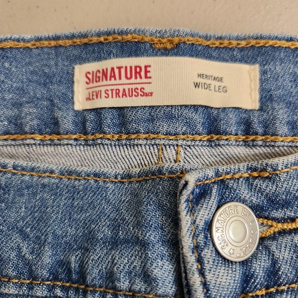 Levi's Blue Flare & Wide Leg Jeans - Picture 5 of 6